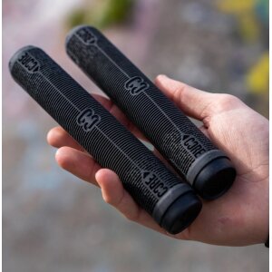 Core Skinny Boy Stunt-Scooter Griffe soft 170mm schwarz
