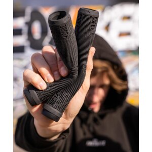 Core Skinny Boy Stunt-Scooter Griffe soft 170mm schwarz