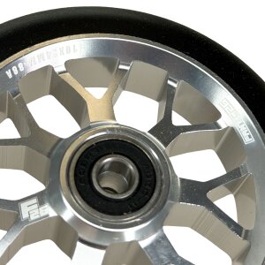 Fantic26 Spy7 Stunt-Scooter Rolle 110mm Abec11 Silber